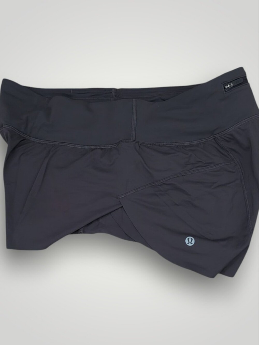 Lululemon Chase Me Shorts - Picture 6 of 13